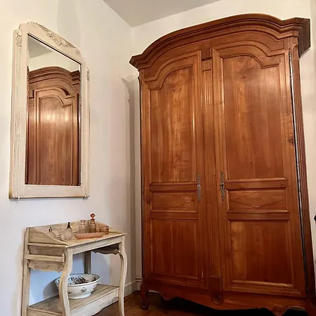 Chateau Le Baudou Bed & Breakfast