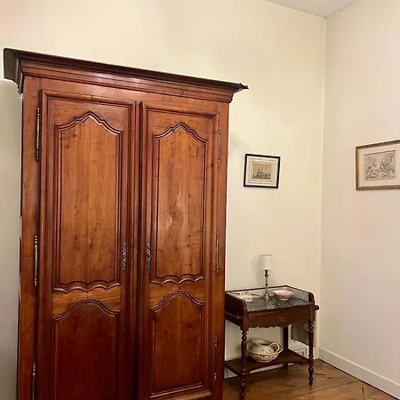 Chateau Le Baudou Bed & Breakfast Coutras