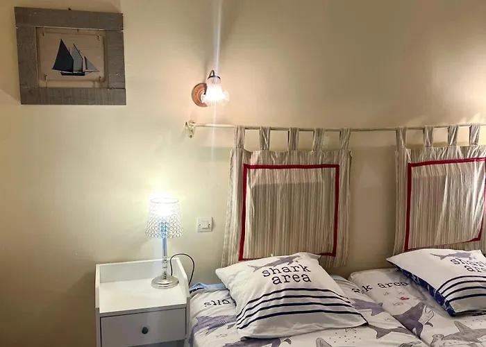 Chateau Le Baudou Bed & Breakfast