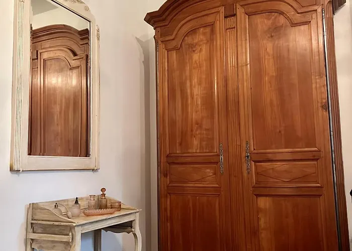 Chateau Le Baudou Bed & Breakfast